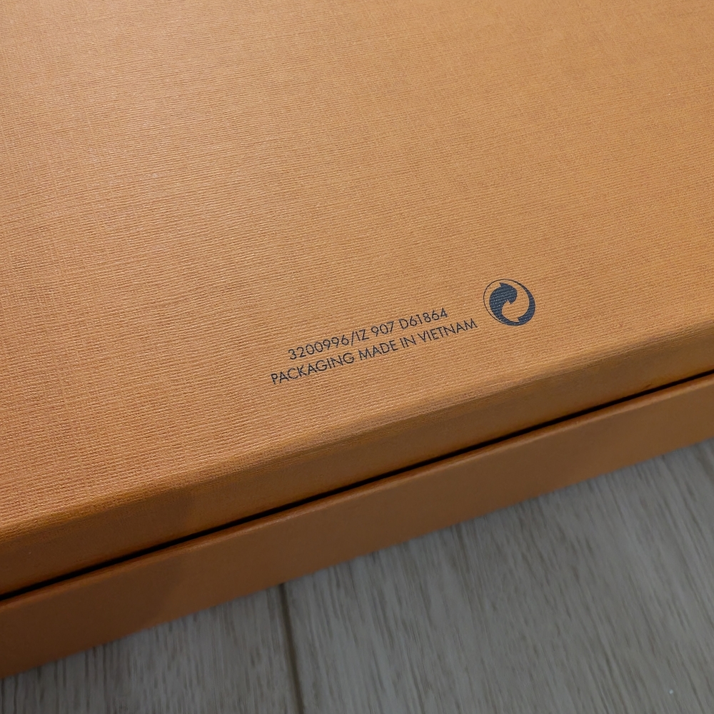 Authentic Louis Vuitton Large Orange Gift Box - Picture 6 of 11